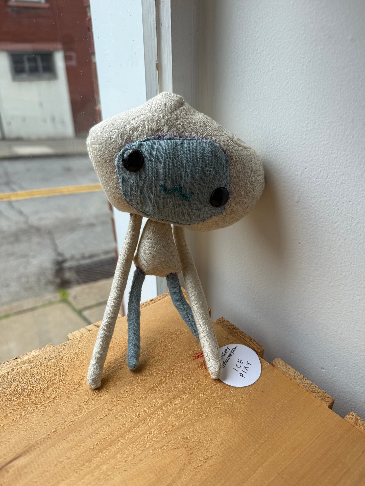 Ice Pixy Kreepy Doll Deluxe